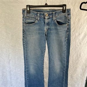 Womens Levis
